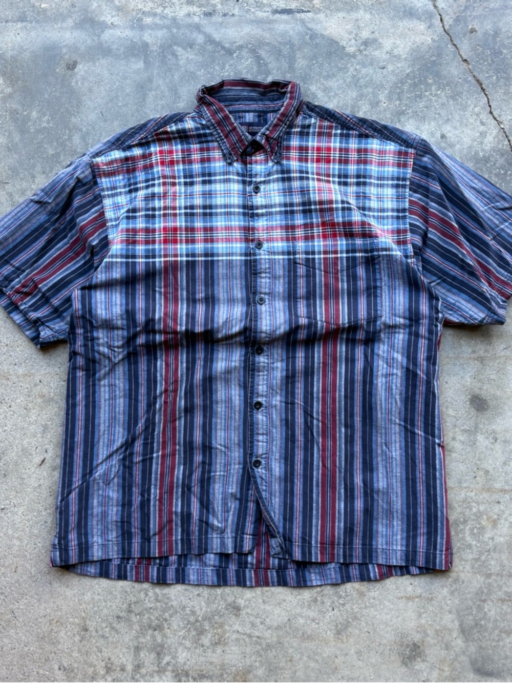 2000 faded glory Men's Short Sleeve Button-Up Plaid Shirt - Blue & Red